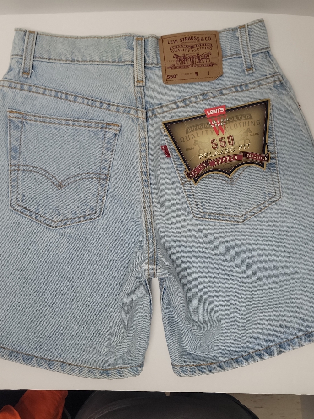 Levi's 550 Relaxed Fit Light Wash Jean Shorts Juniors Size 5- Light Blue Denim